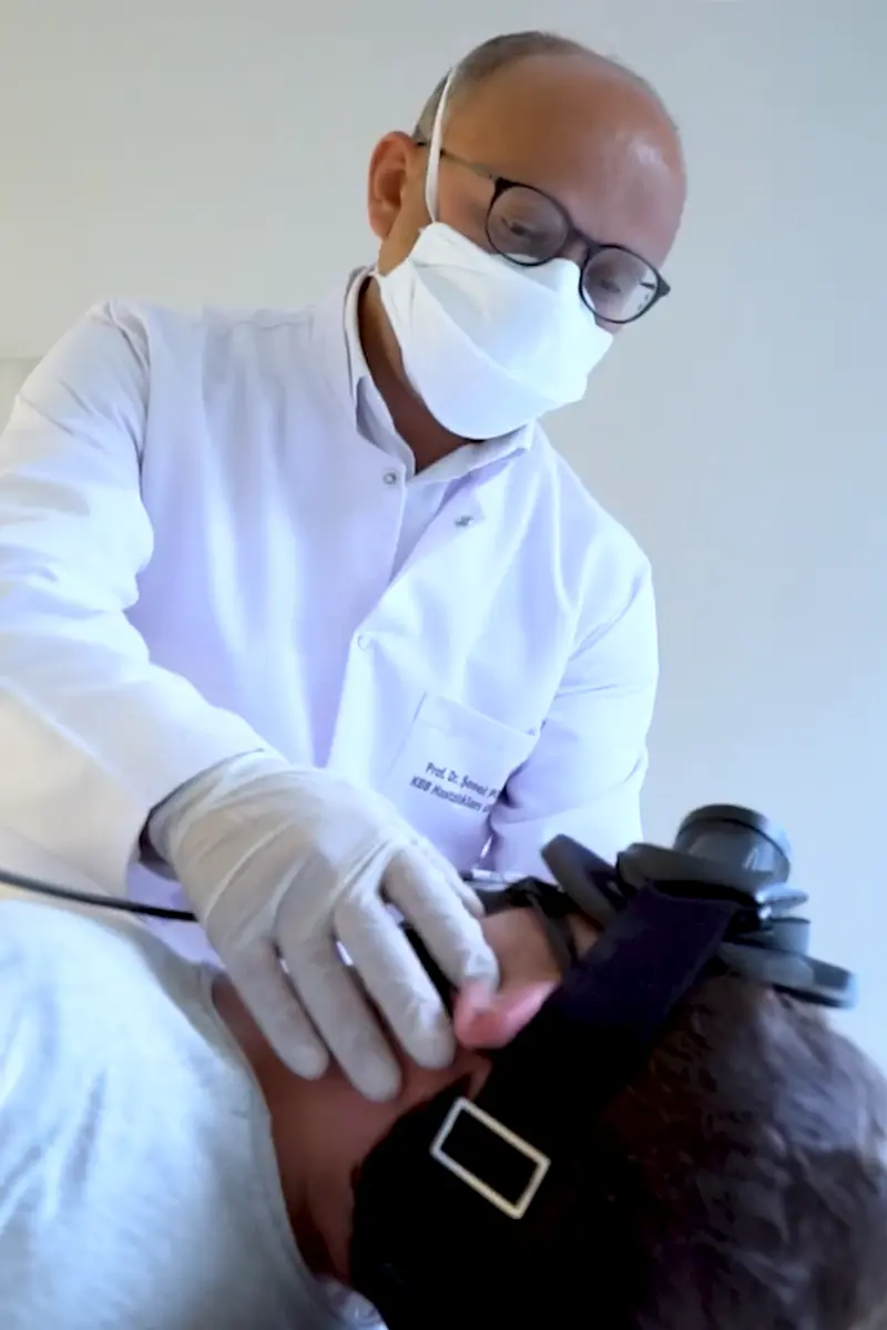 İstanbul Vertigo Tedavisi Uzmanı Prof. Dr. Şenol Polat